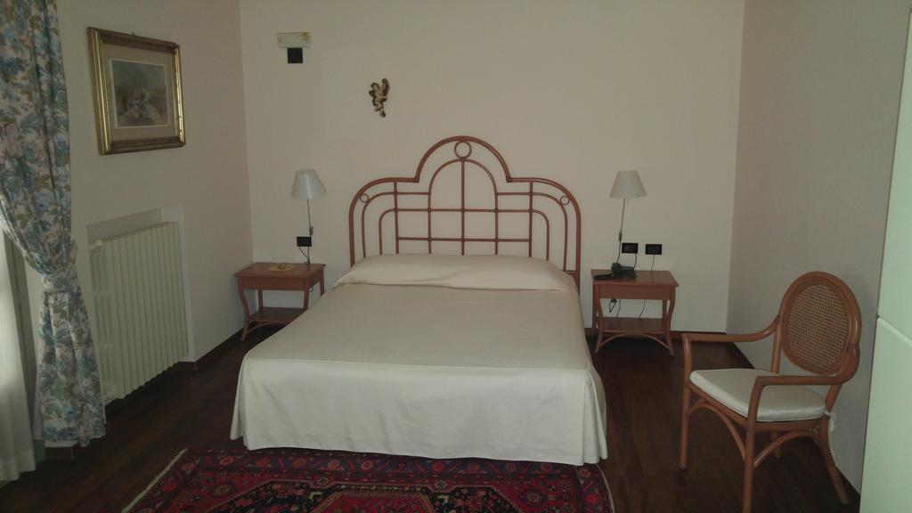 Locanda Del Boscogrande Montegrosso d'Asti Екстер'єр фото