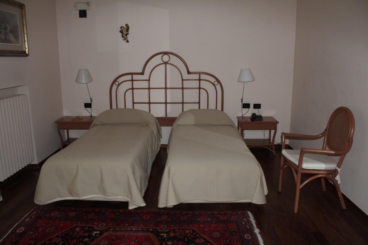 Locanda Del Boscogrande Montegrosso d'Asti Екстер'єр фото
