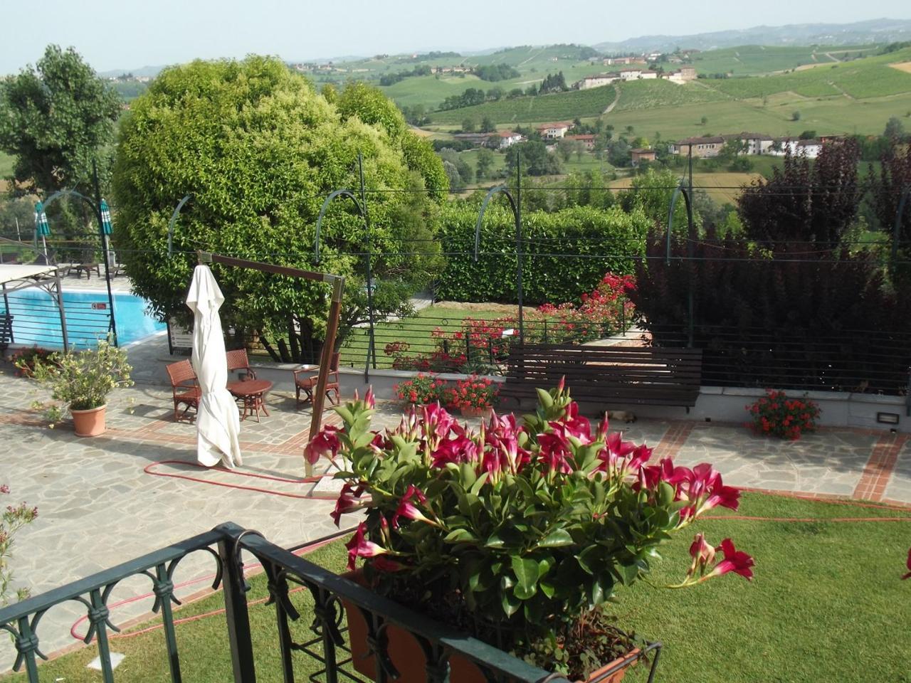 Locanda Del Boscogrande Montegrosso d'Asti Екстер'єр фото